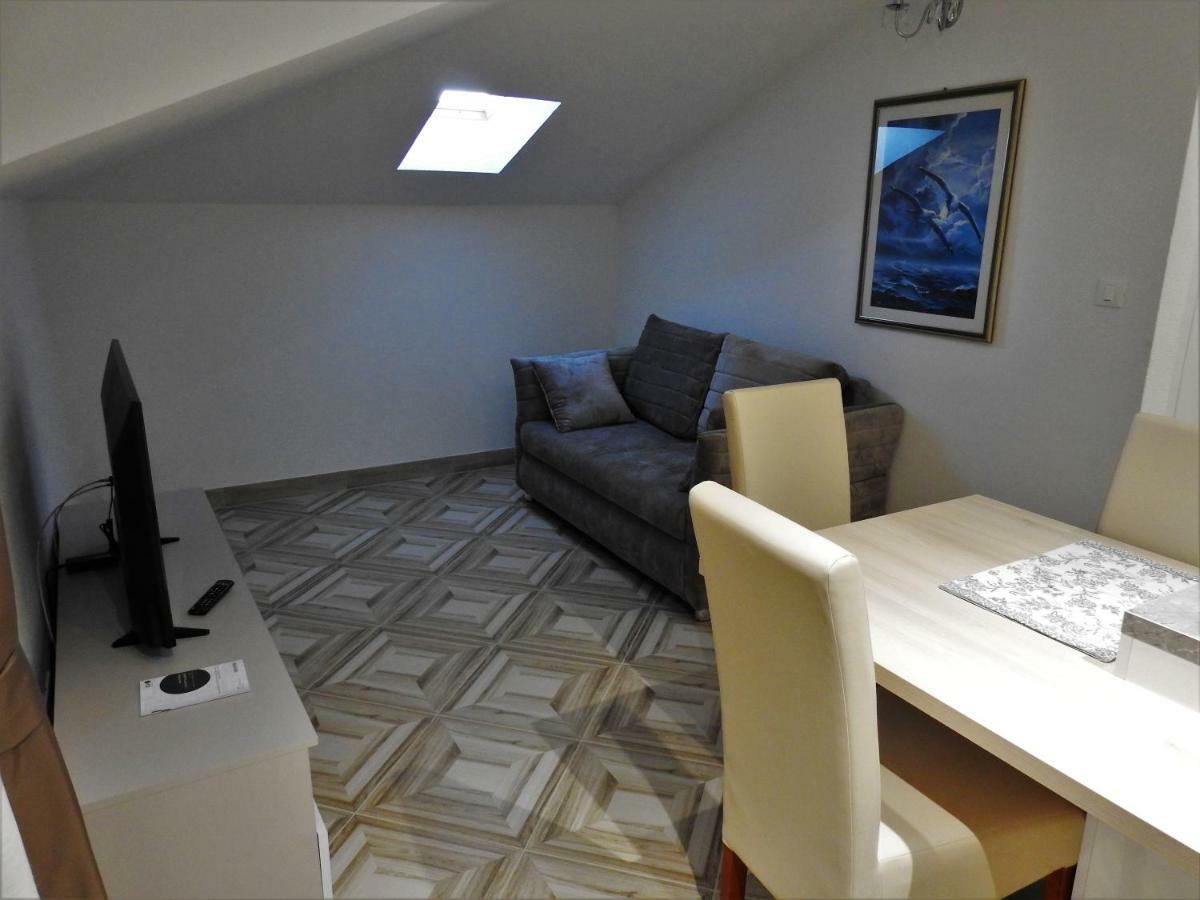Apartments Villa Barbara Сумартин Экстерьер фото